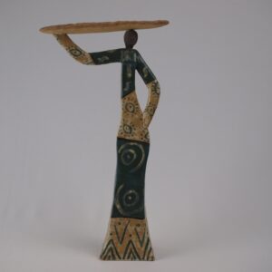 Escultura cerámica femenina de estilo africano