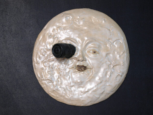 Escultura cerámica del Viaje a la Luna